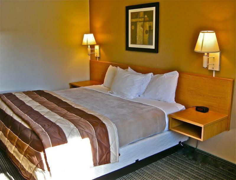 Super 8 By Wyndham Bend